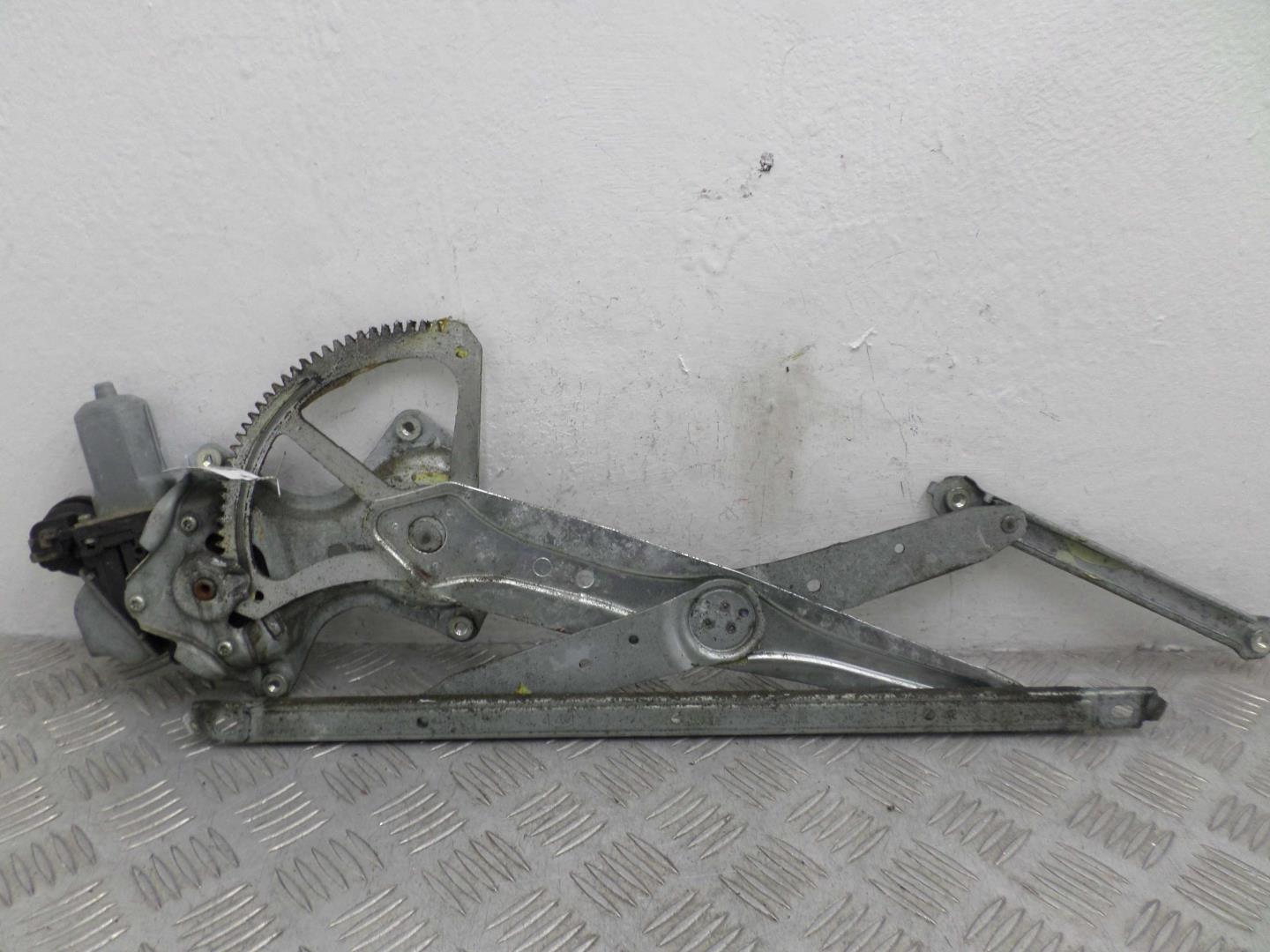 Стеклоподъемник электр. задний левый