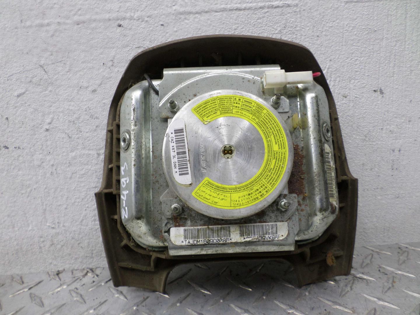 Подушка безопасности в рулевое колесо