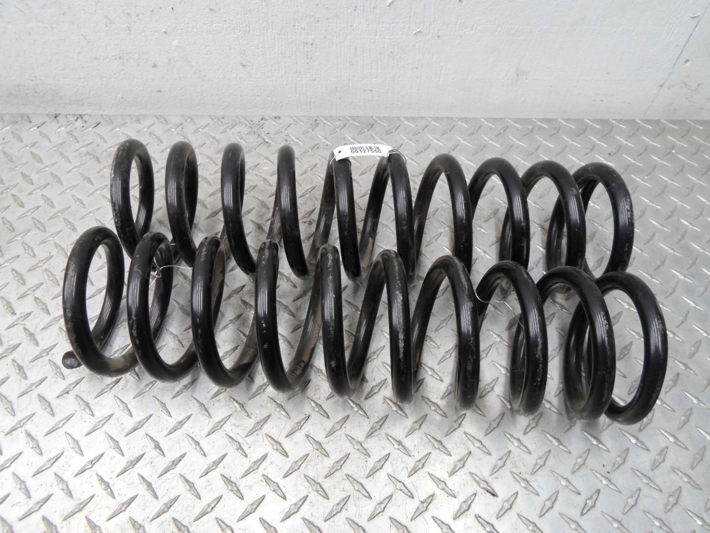 Пружина передняя