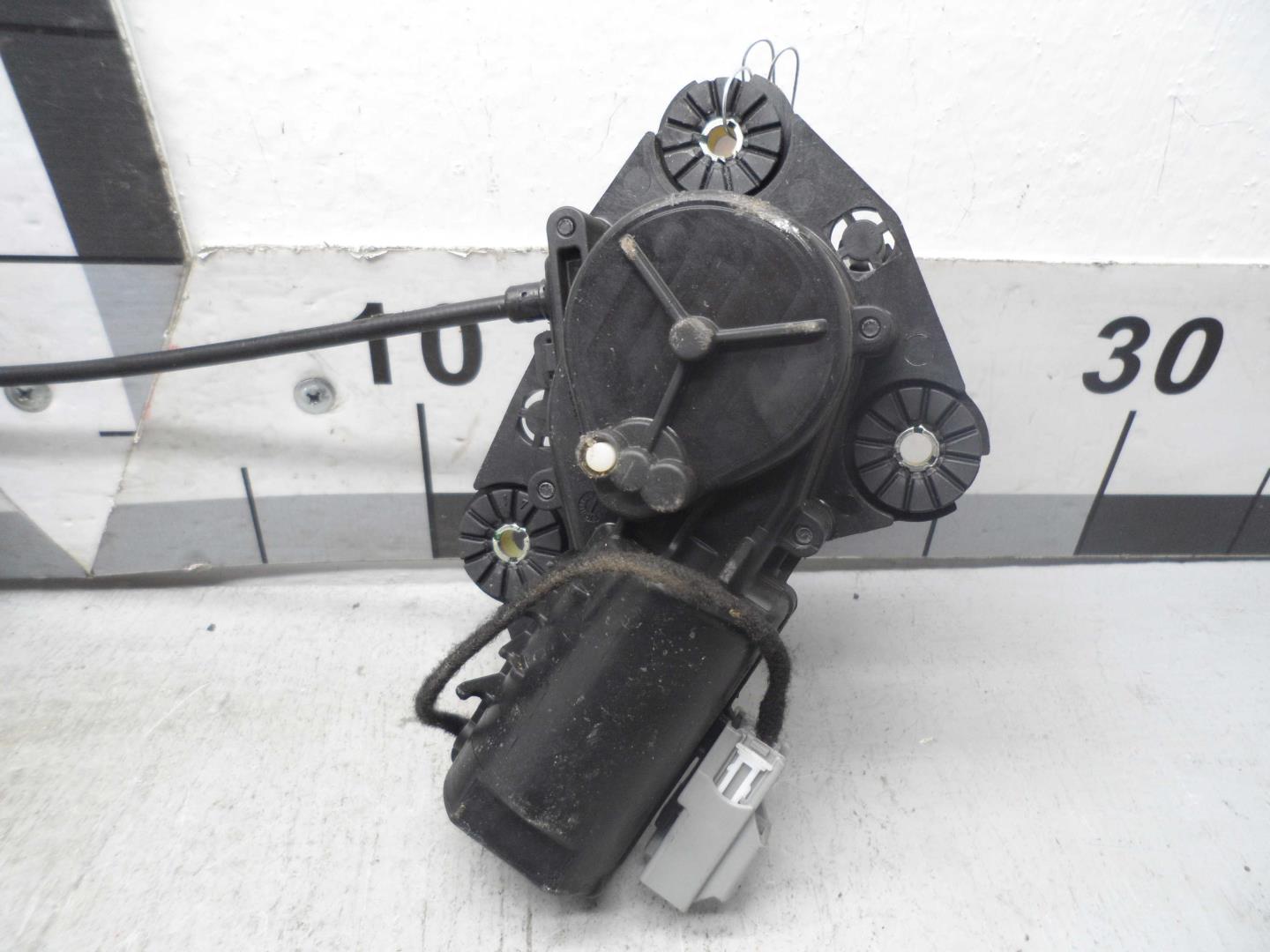 Замок багажника