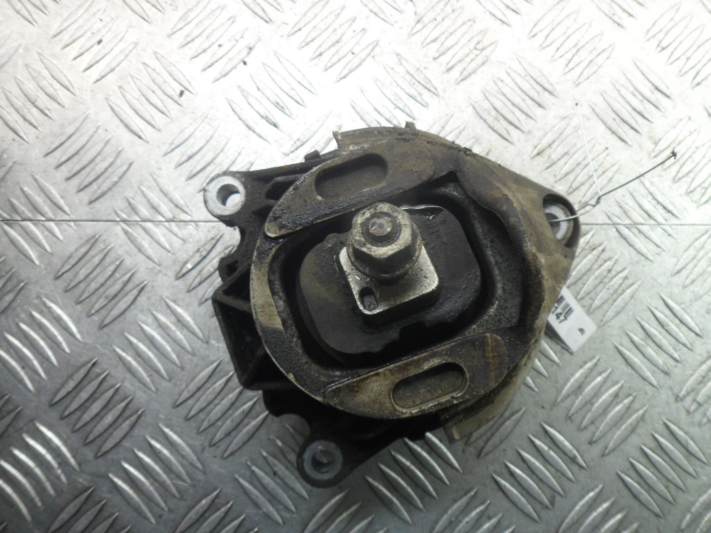 Опора двигателя