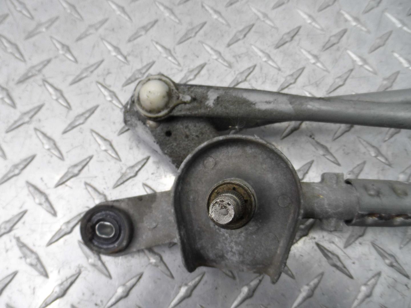 Трапеция стеклоочистителей