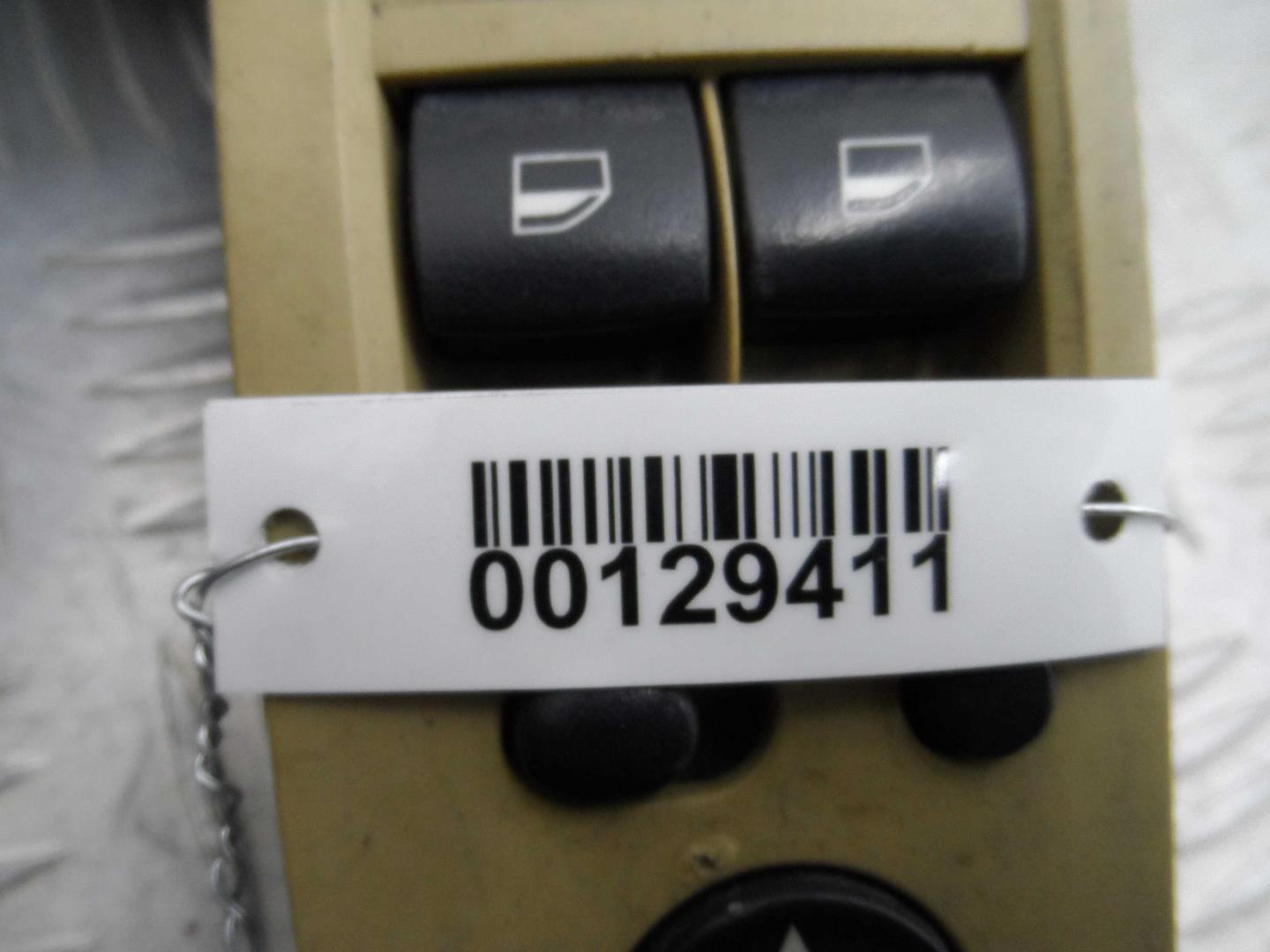 Кнопка стеклоподъемника