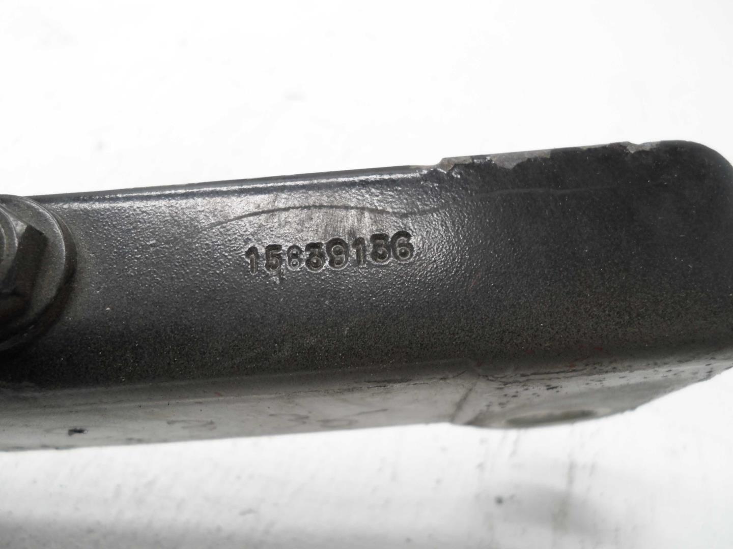 Петля капота левая