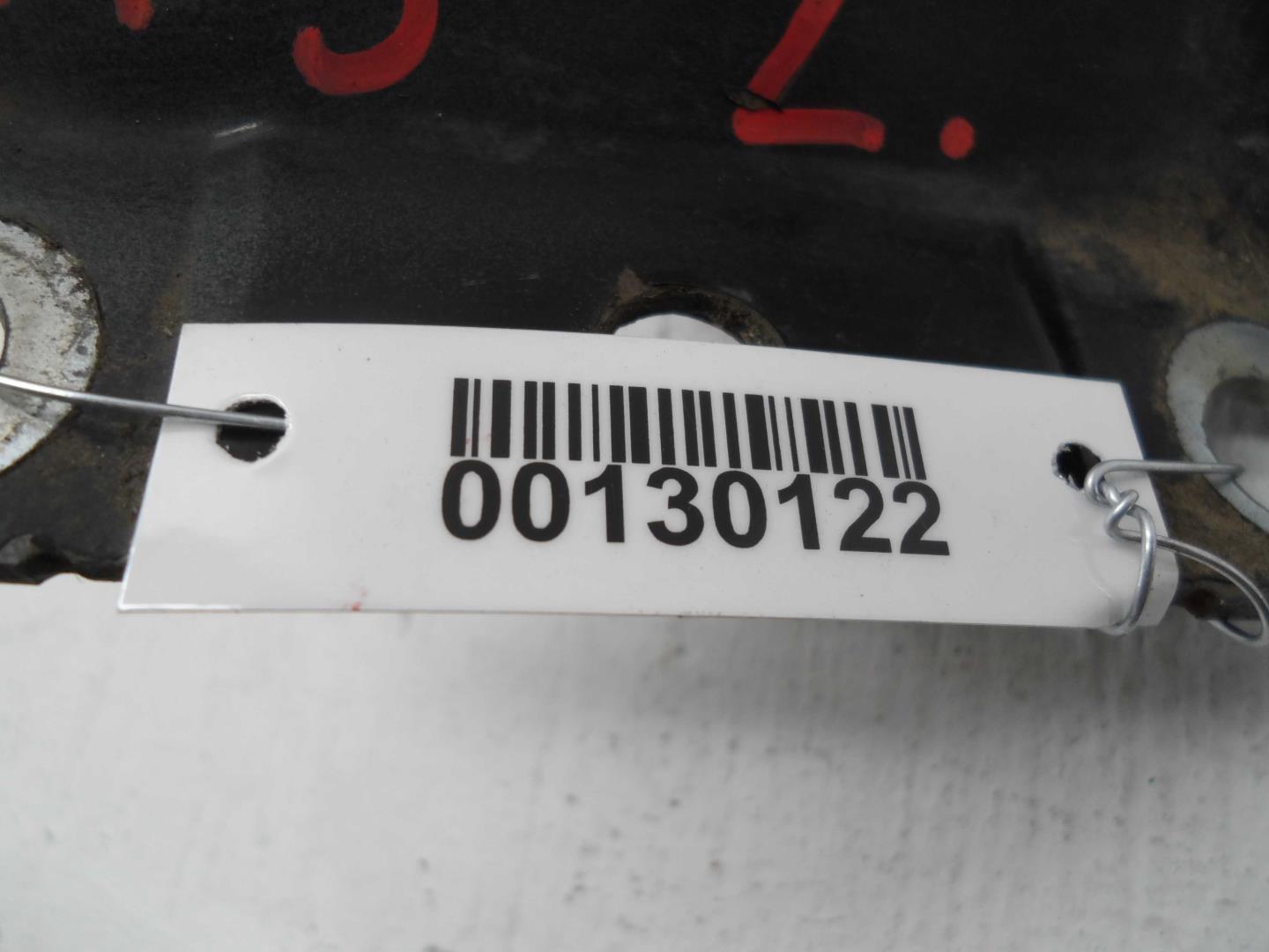 Петля капота левая