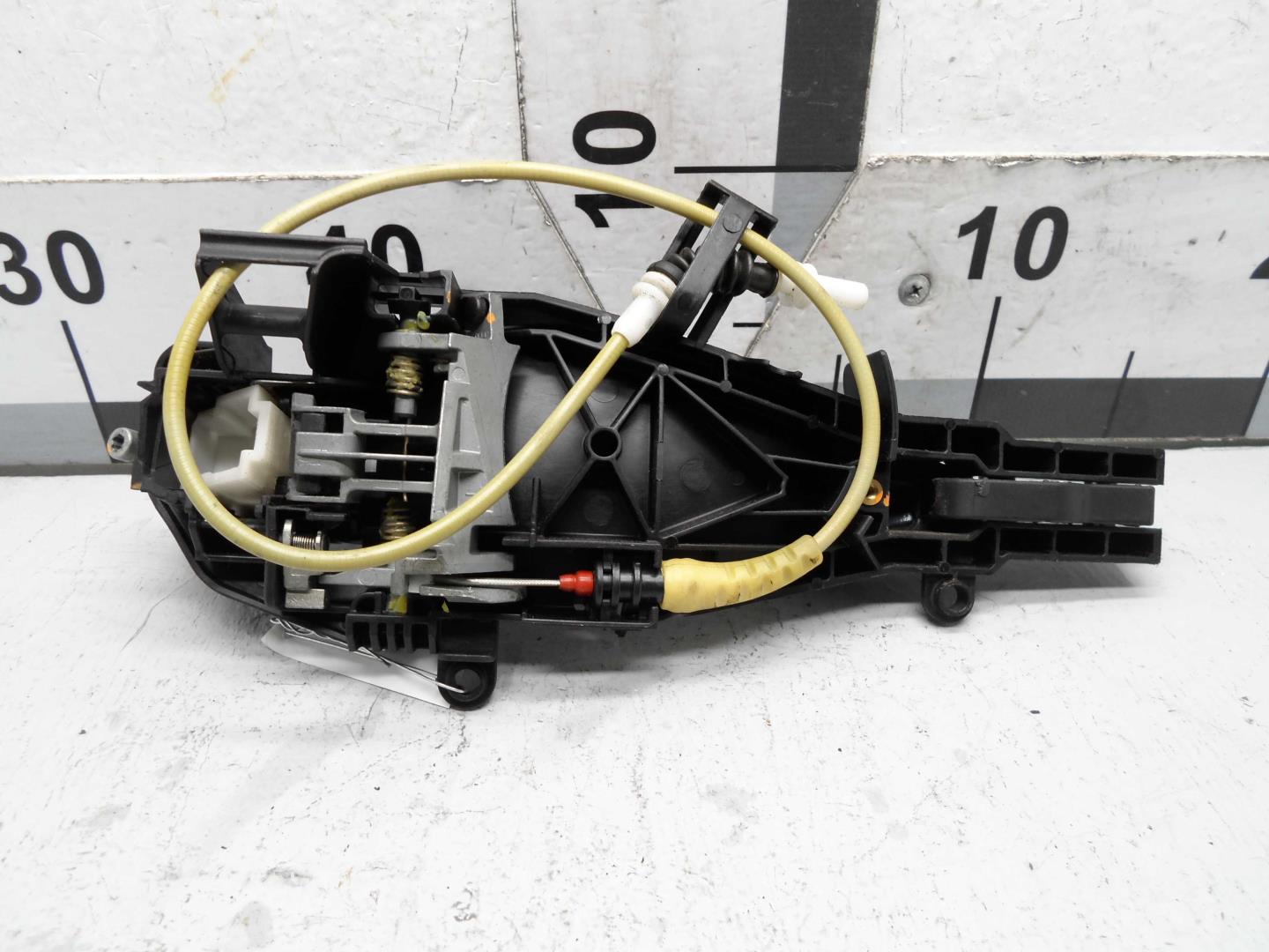 Ручка двери задней наружная левая