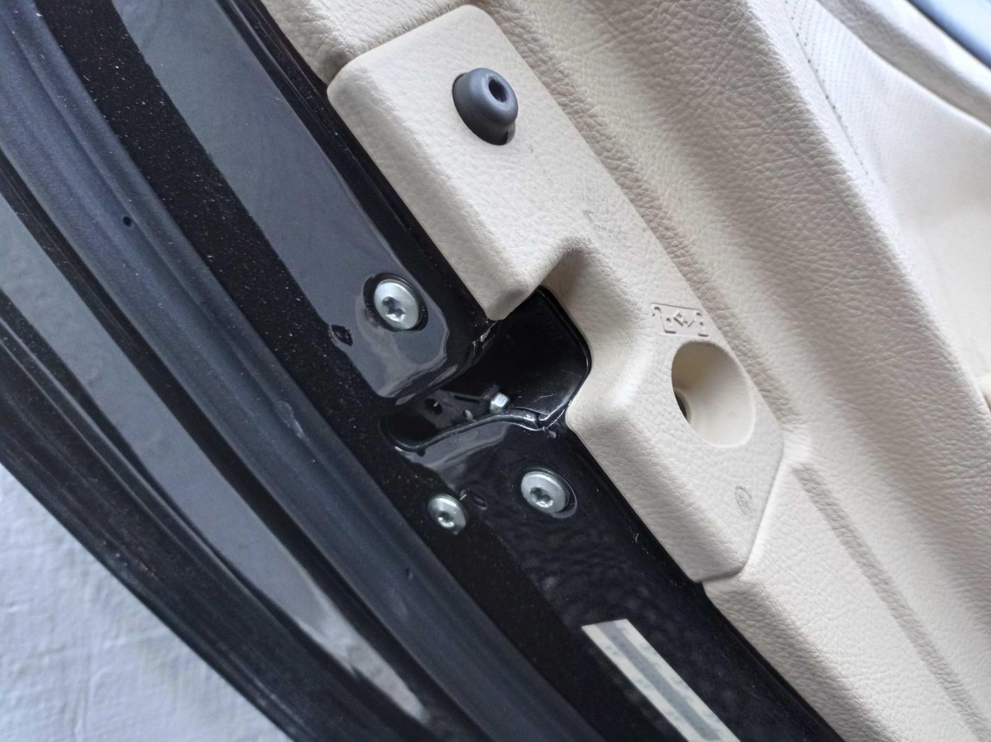 Ограничитель двери