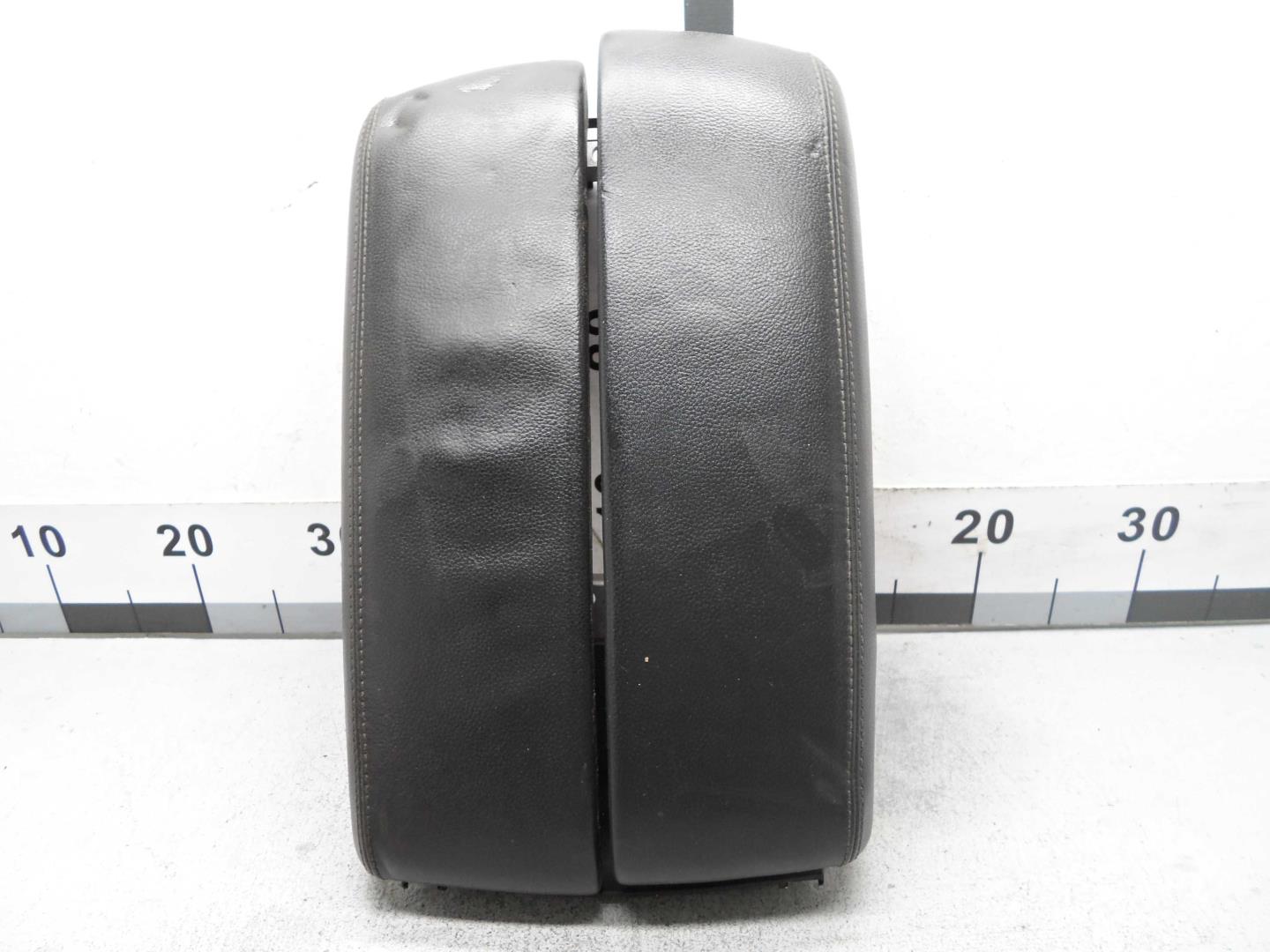 Подлокотник