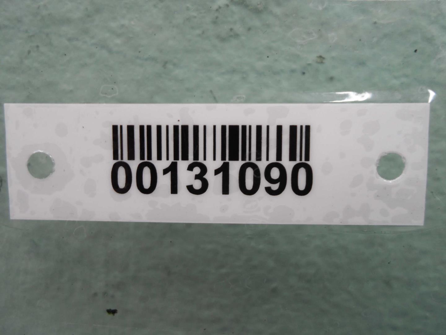 Стекло двери задней правой