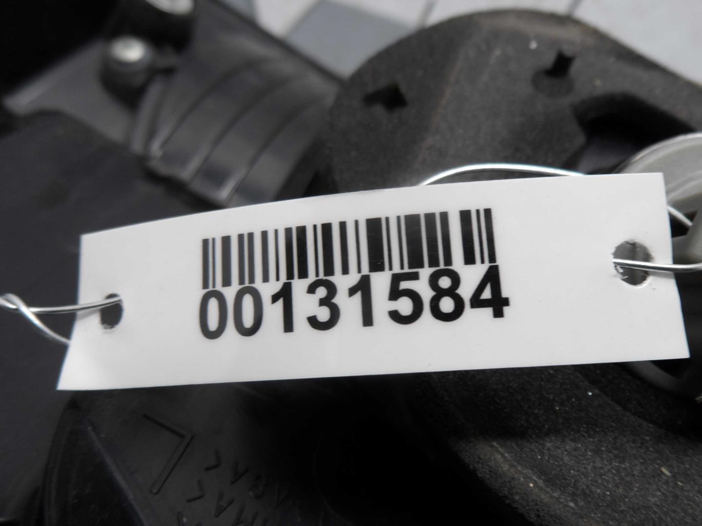 Фонарь задний внутренний левый