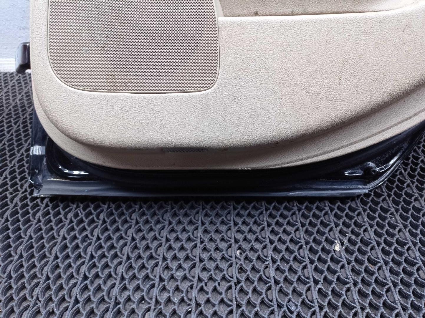 Стеклоподъемник электр. задний правый