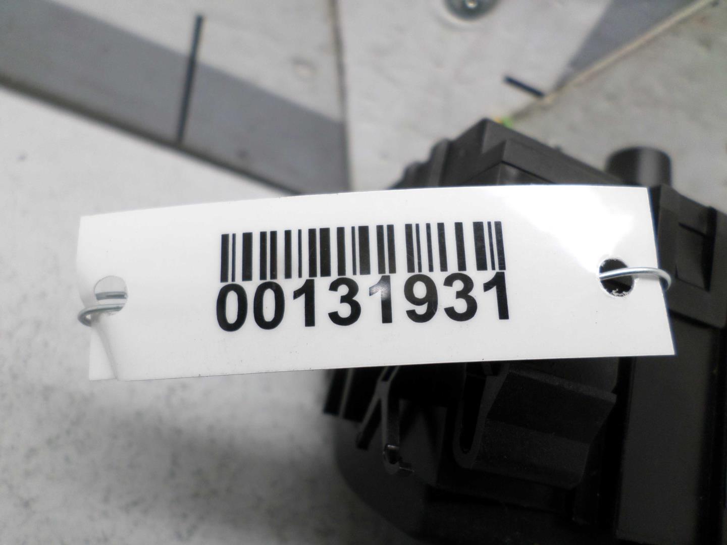 Переключатель света фар