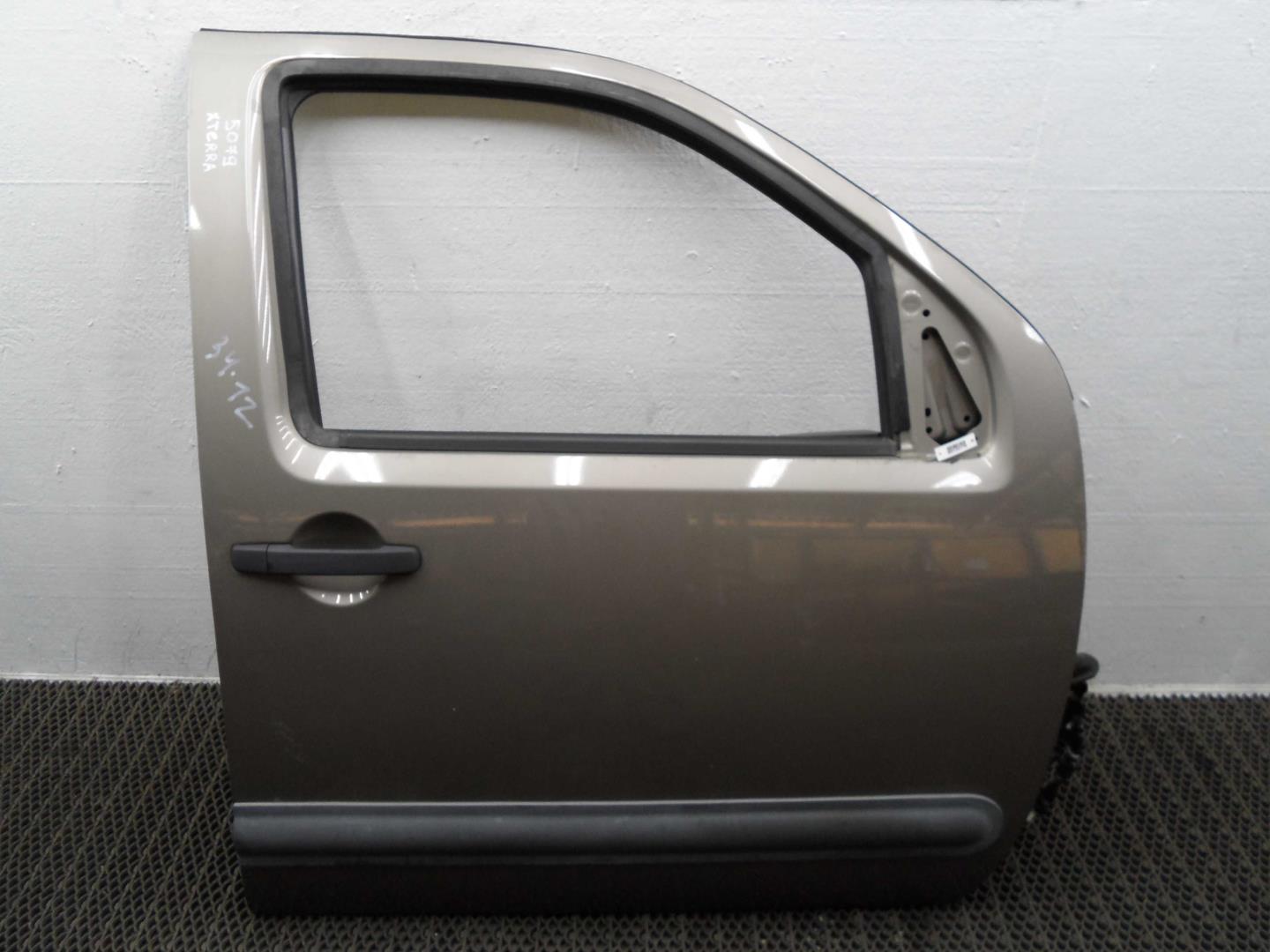 Стеклоподъемник электр. передний правый