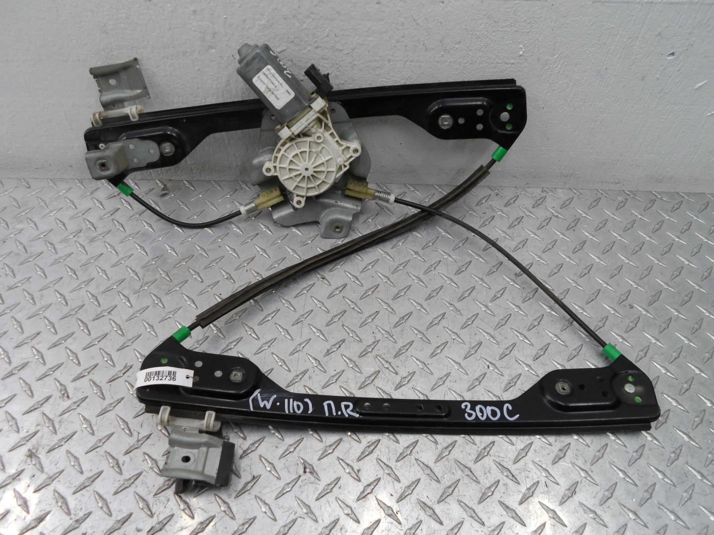 Стеклоподъемник электр. передний правый