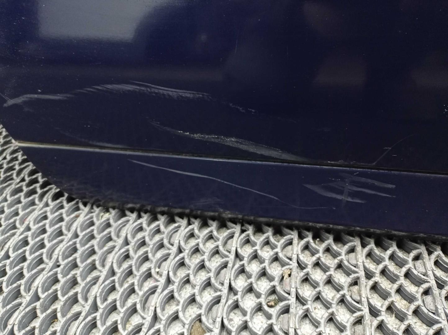 Стекло двери задней правой