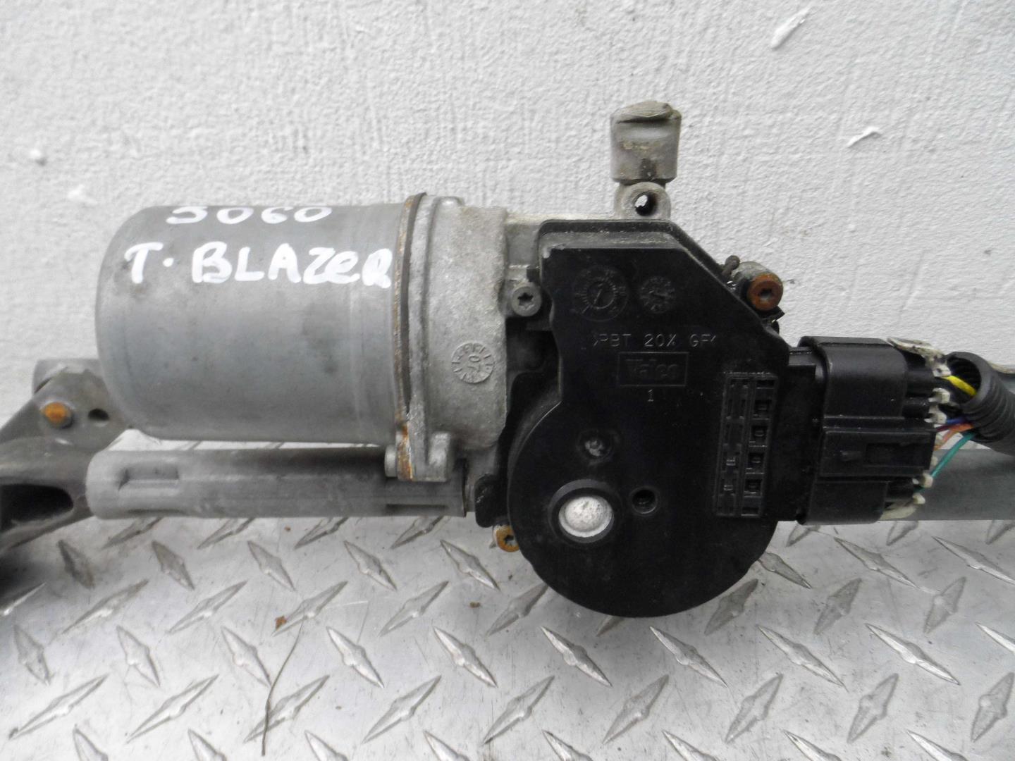 Трапеция стеклоочистителей