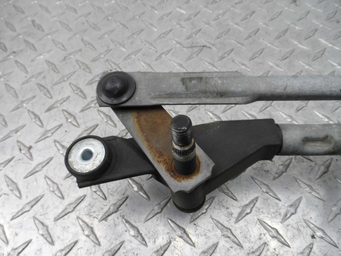 Трапеция стеклоочистителей