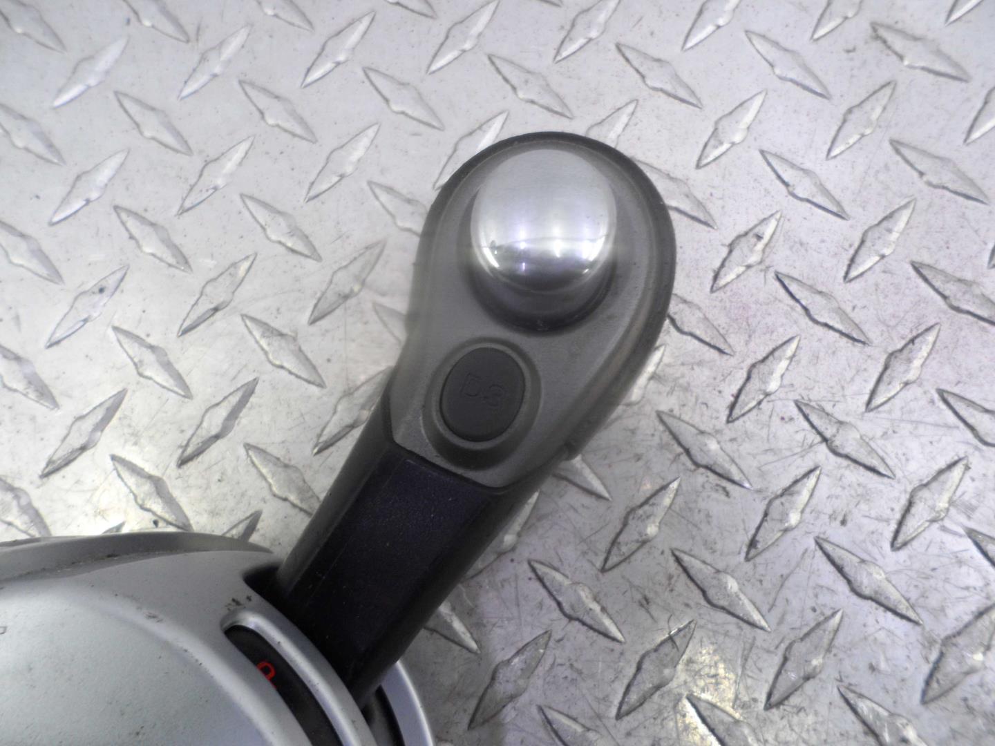 Кулиса МКПП / АКПП