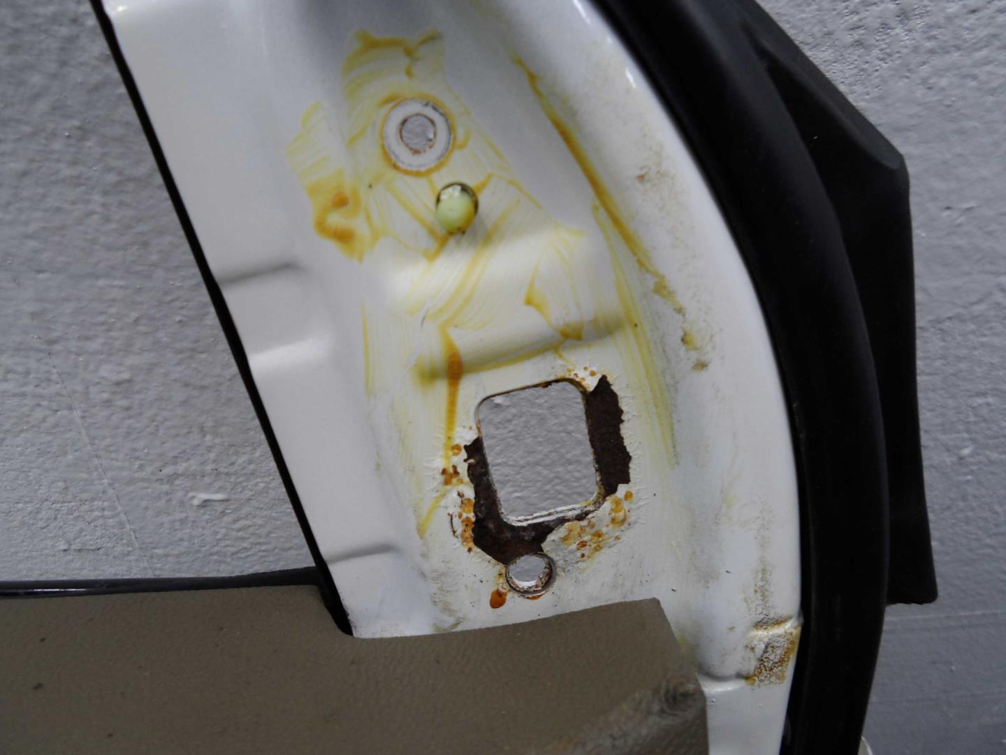 Дверь передняя левая