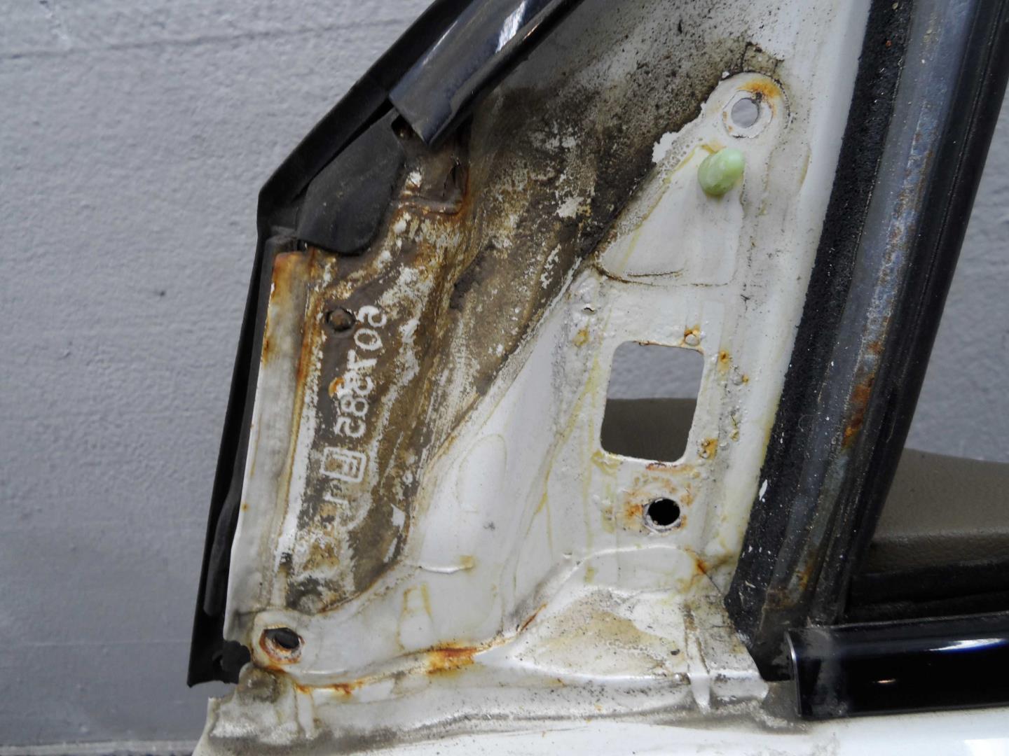 Стеклоподъемник электр. передний левый