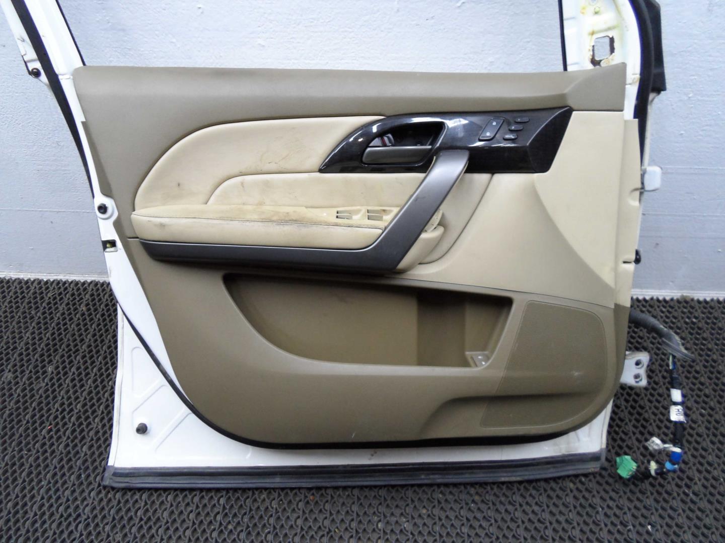 Стеклоподъемник электр. передний левый