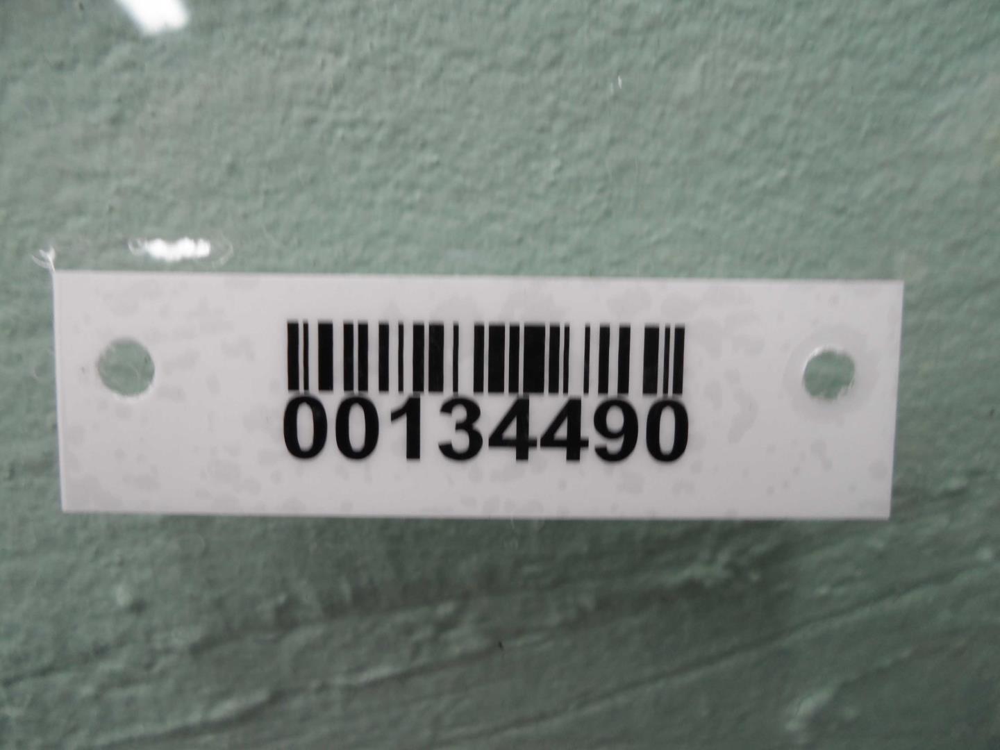 Стекло двери передней левой