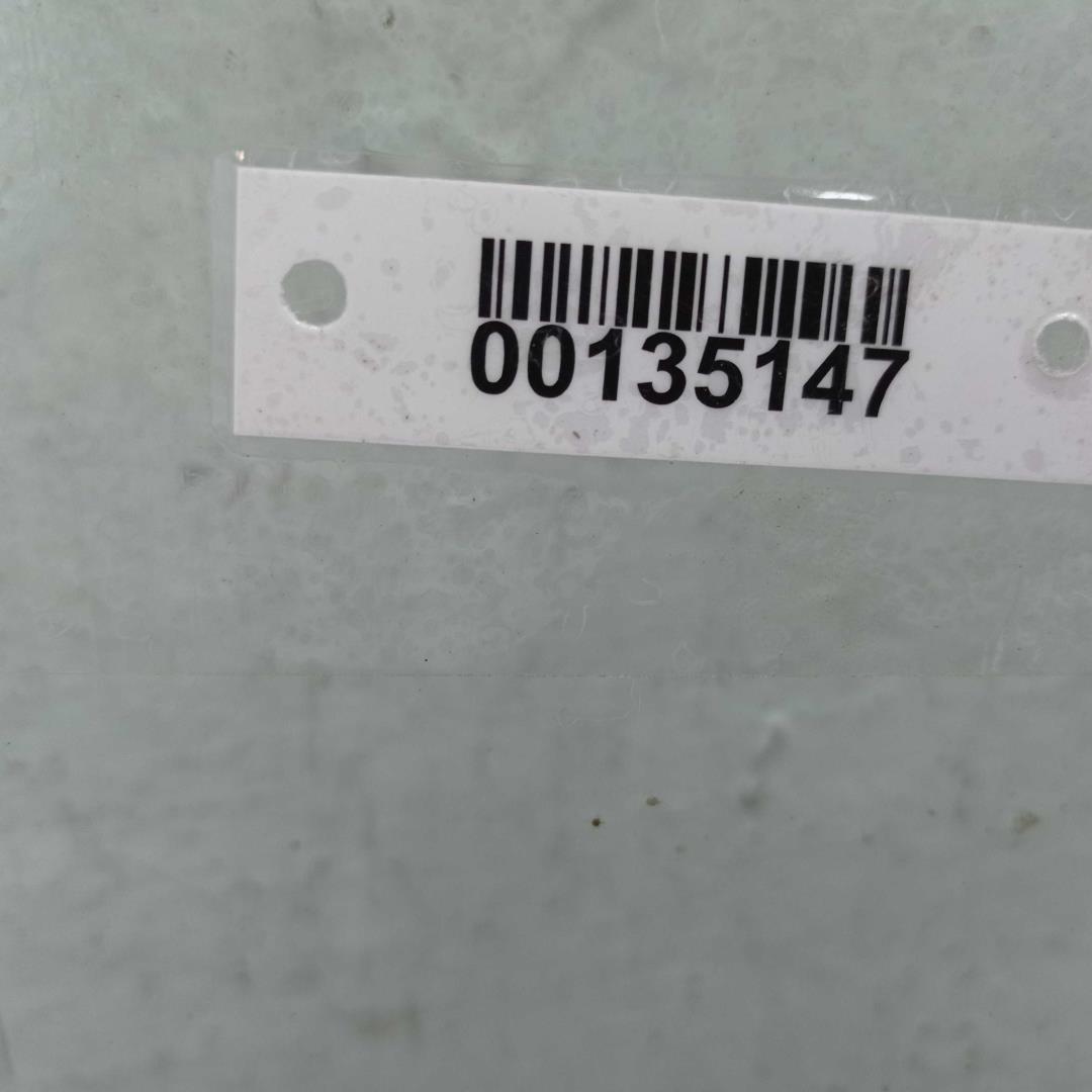 Стекло двери задней правой