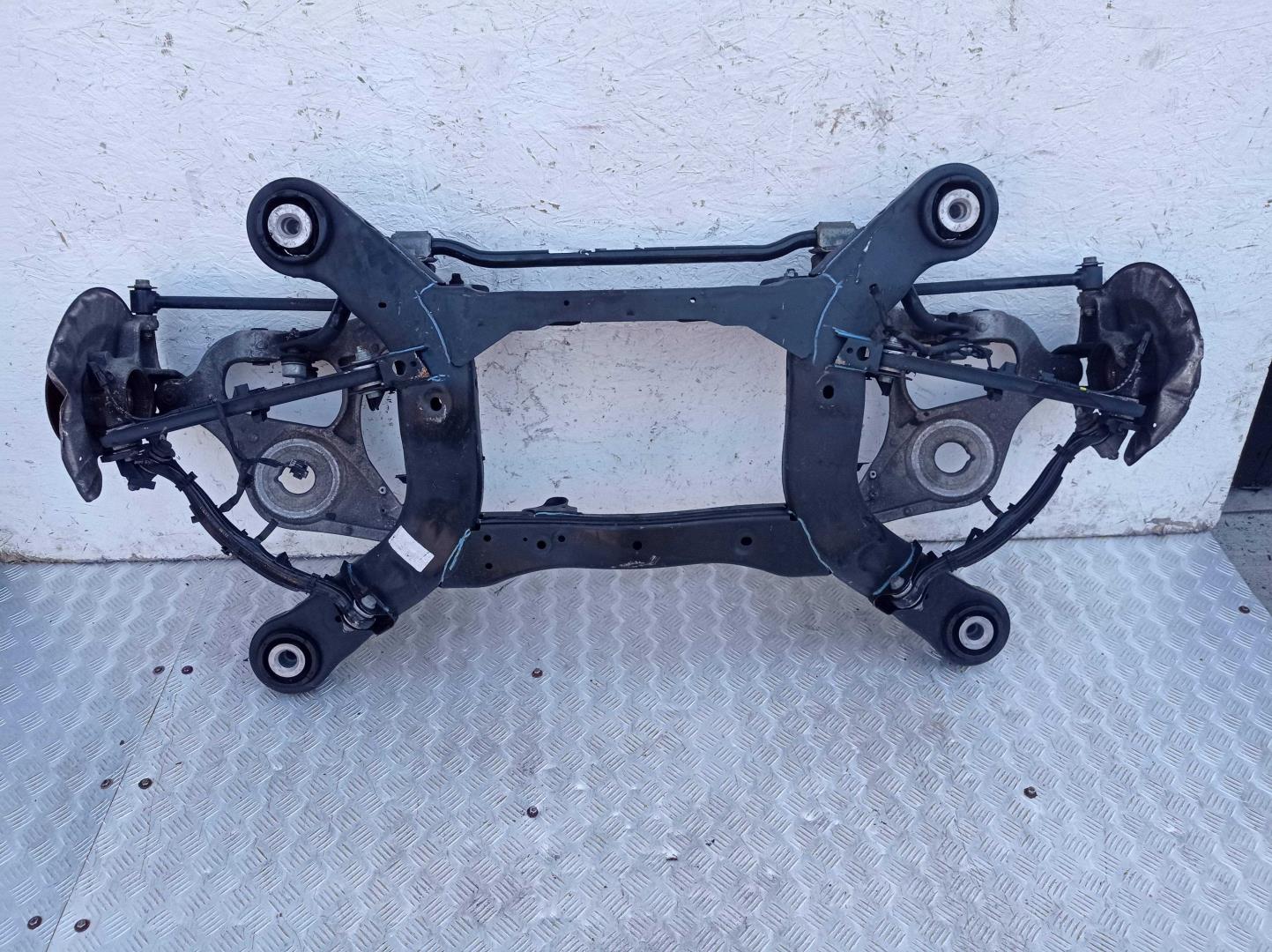 Балка задняя