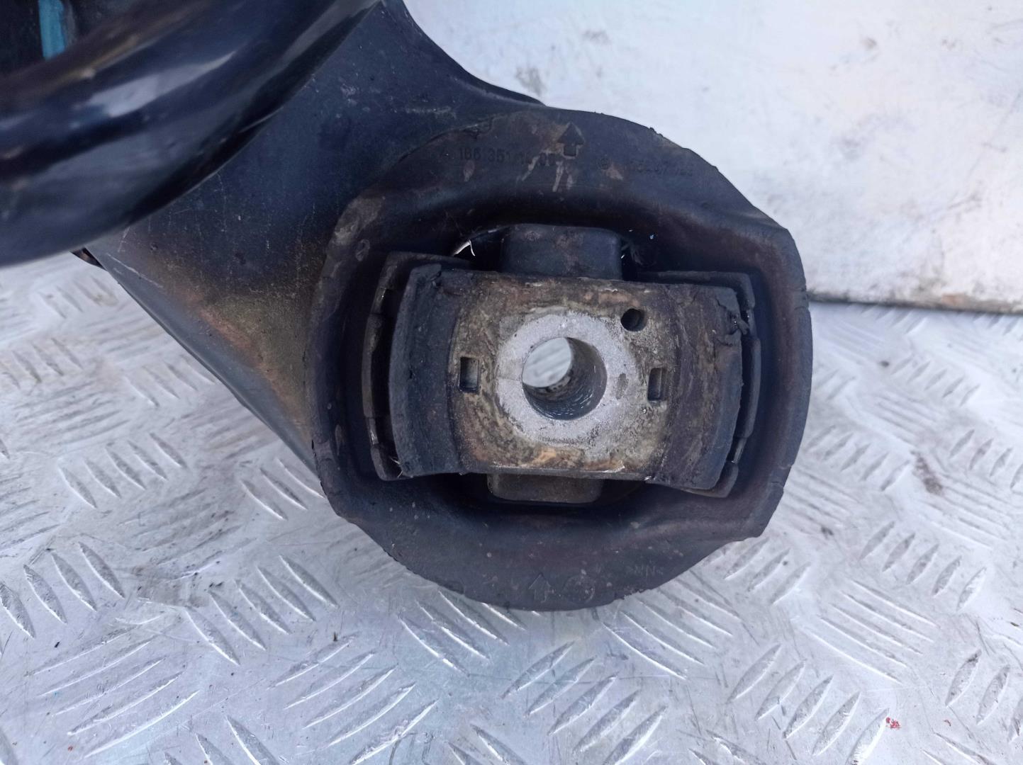 Балка задняя