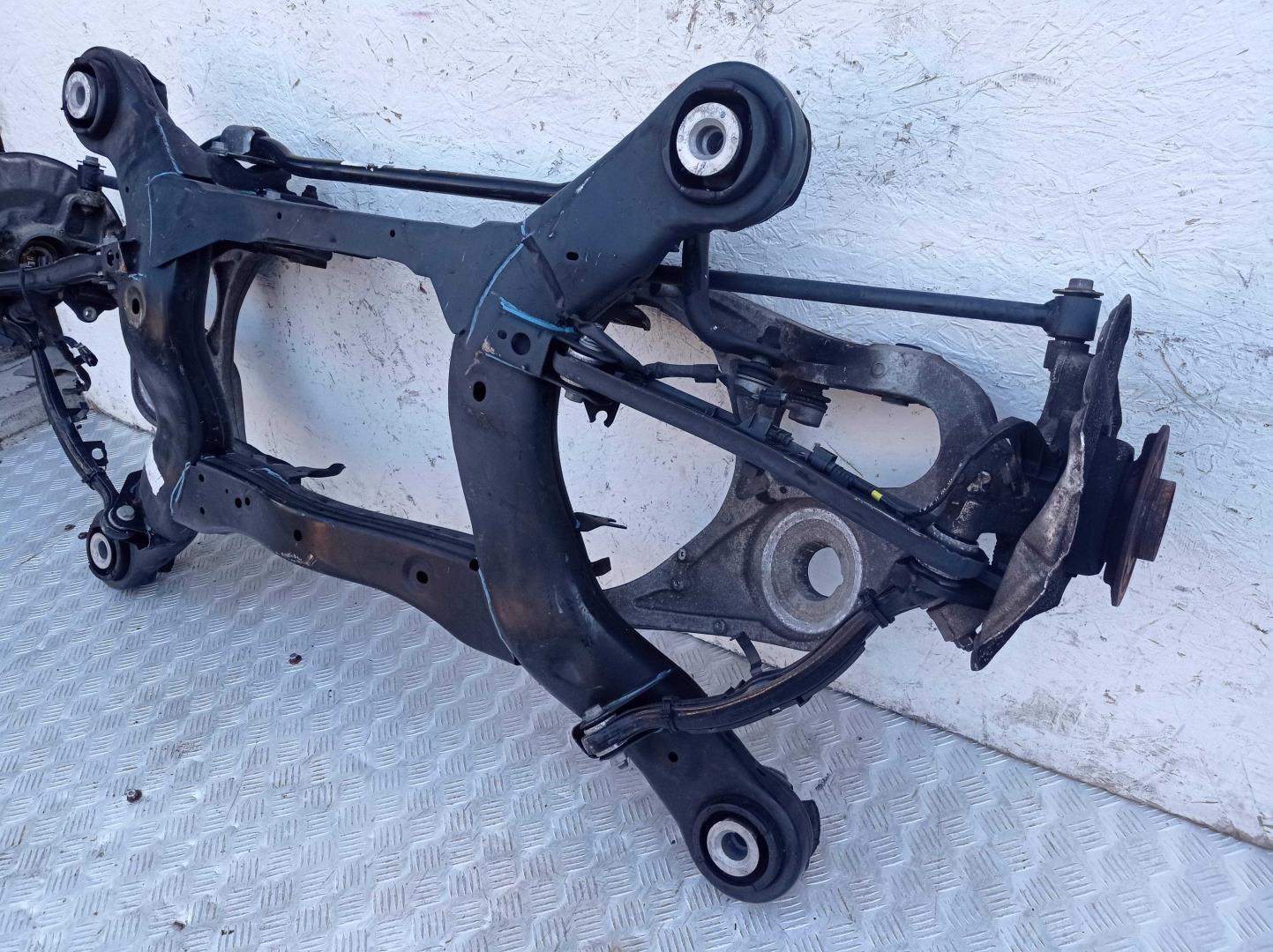 Балка задняя