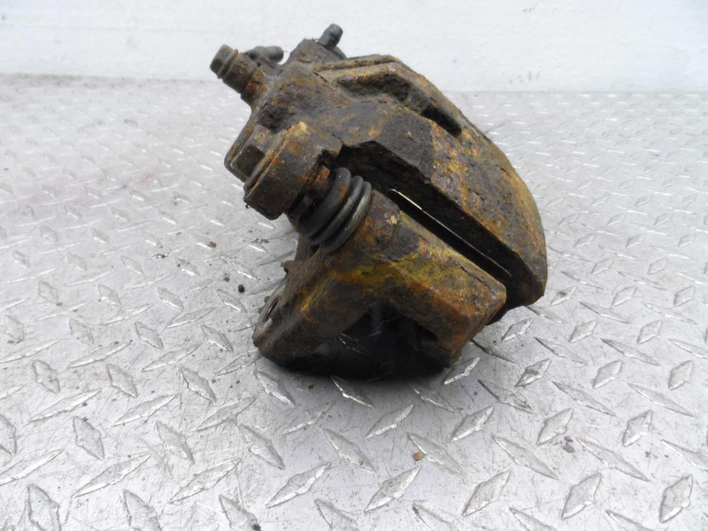 Суппорт передний левый