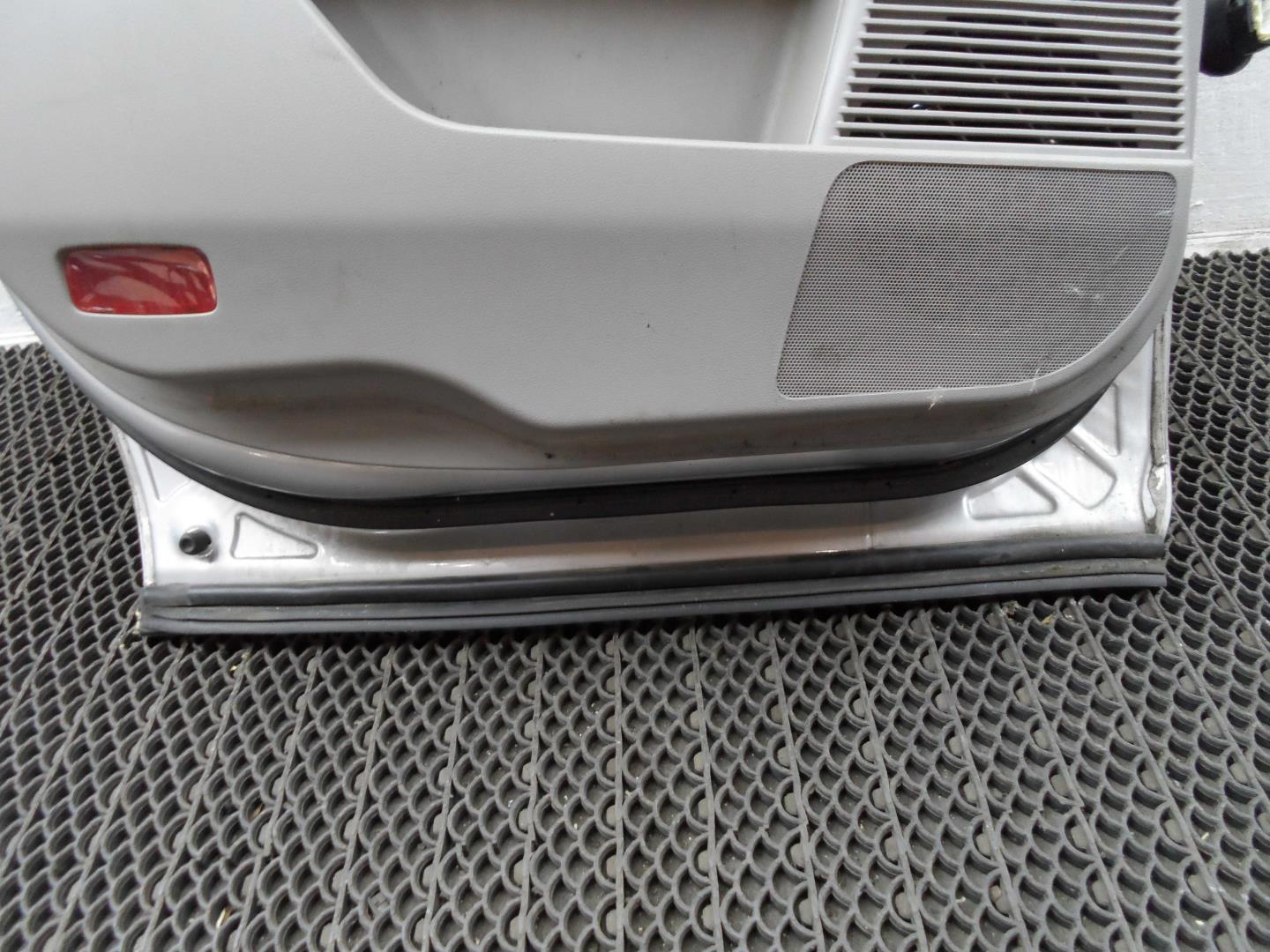 Ручка двери задней наружная левая