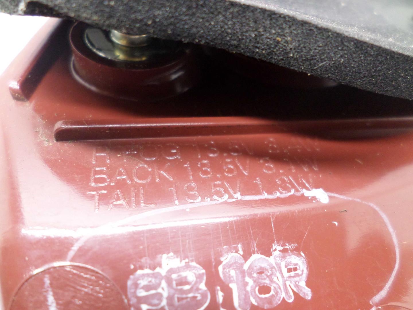 Фонарь задний внутренний левый