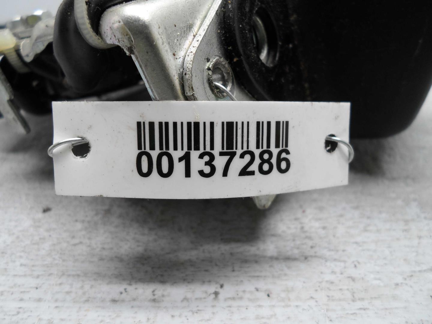 Замок багажника