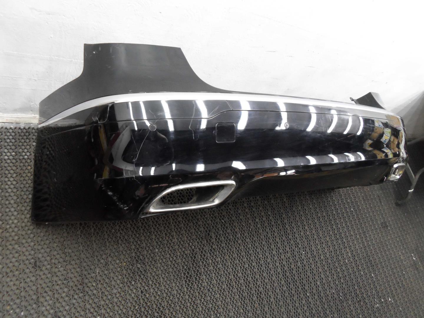 Бампер задний