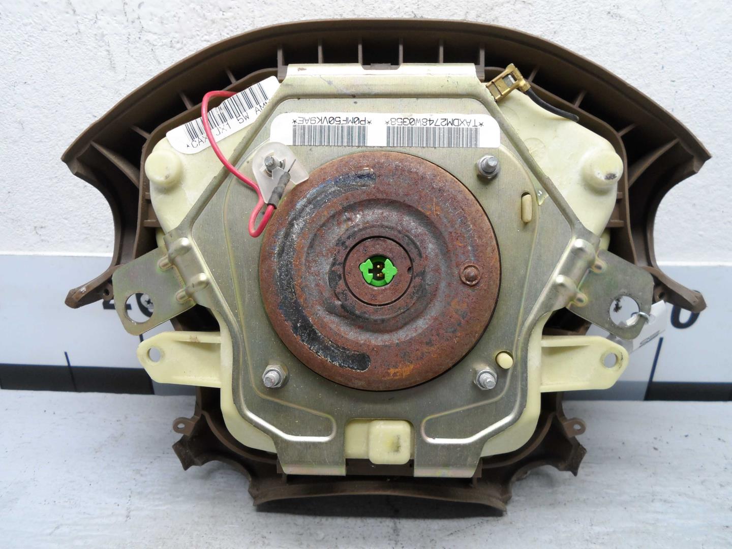 Подушка безопасности в рулевое колесо