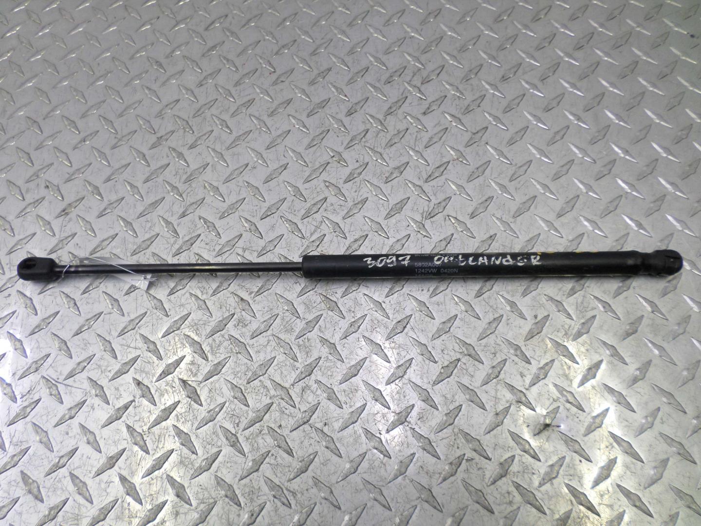 Амортизатор крышки багажника