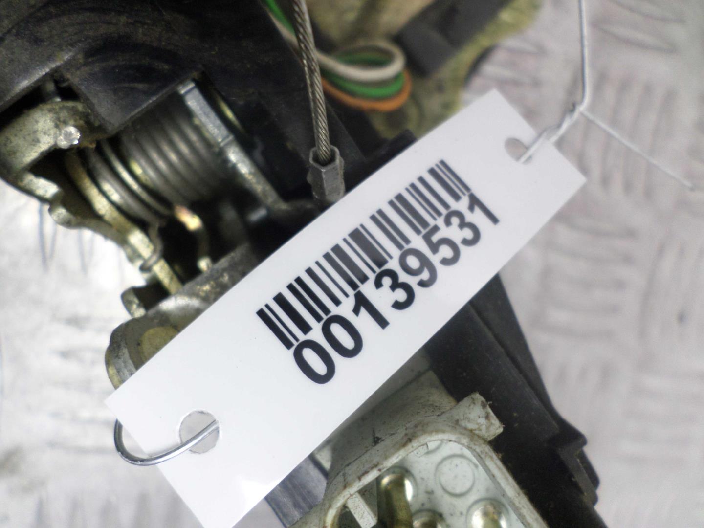 Замок двери передней правой