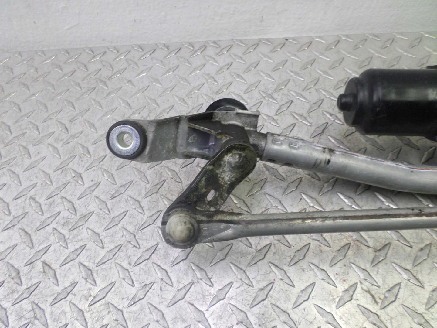 Трапеция стеклоочистителей