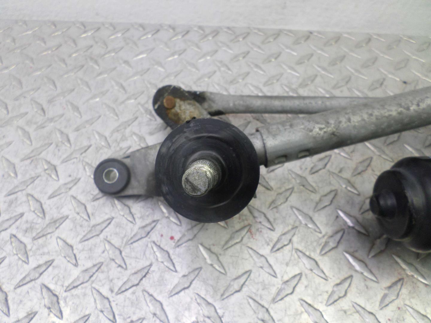 Трапеция стеклоочистителей