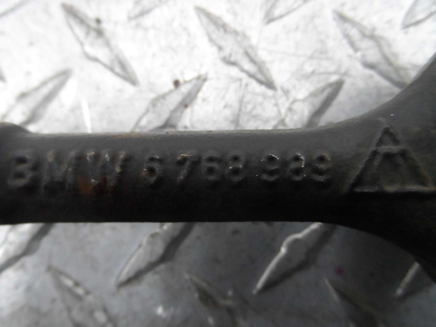 Рычаг передний нижний правый