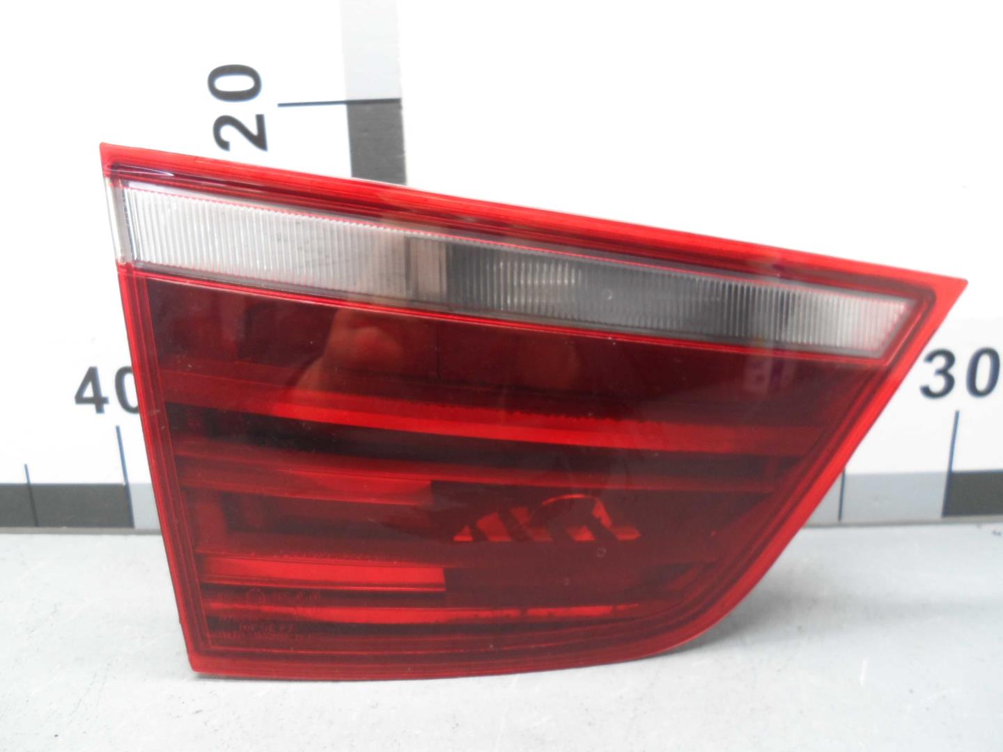 Фонарь задний внутренний левый