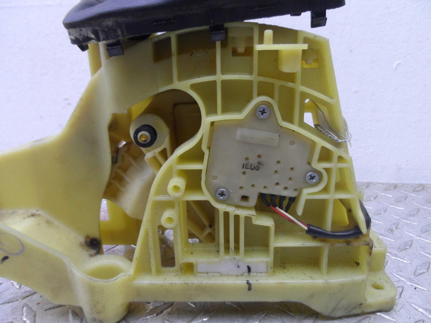 Кулиса МКПП / АКПП