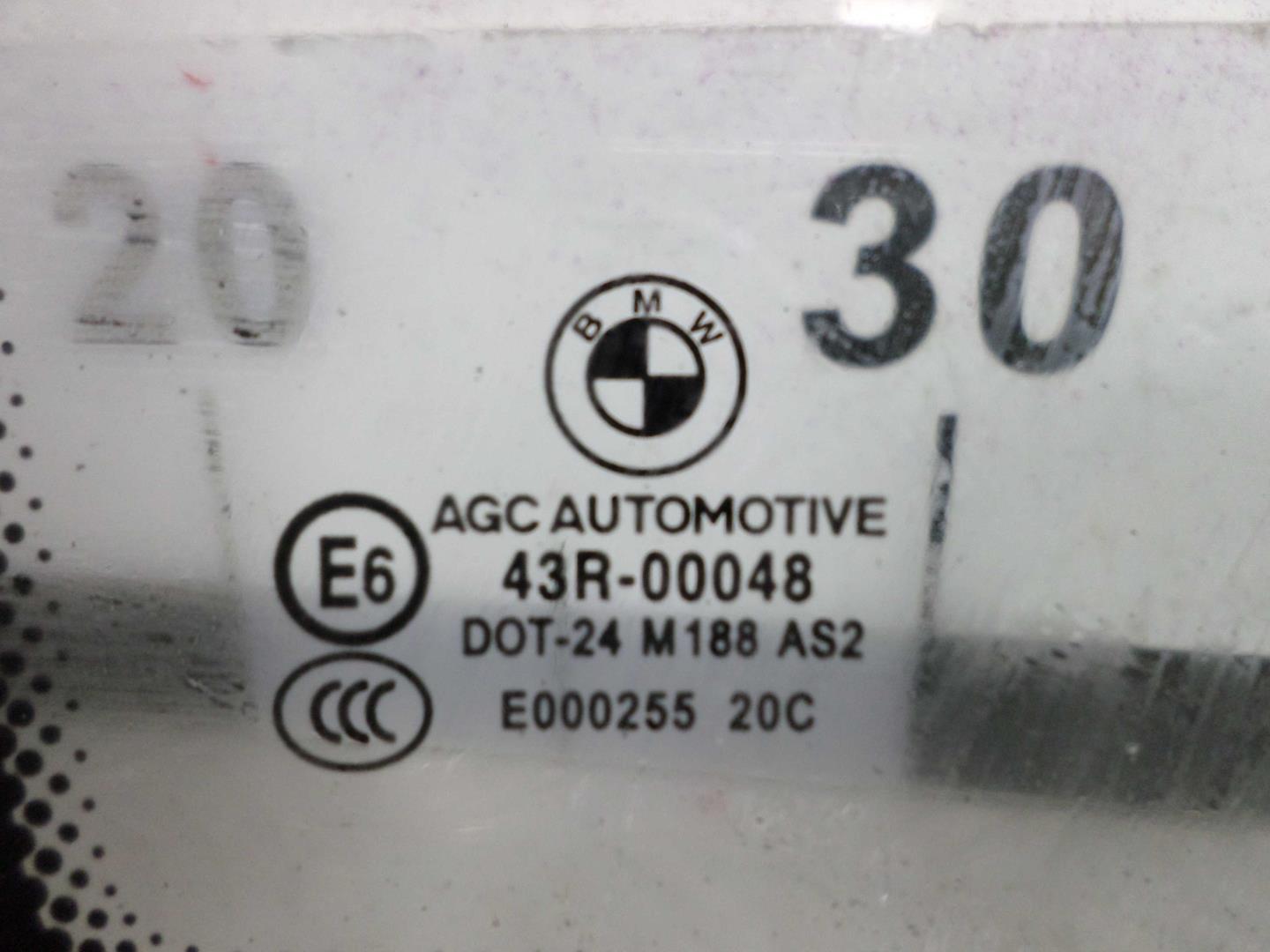 Стекло кузовное глухое левое