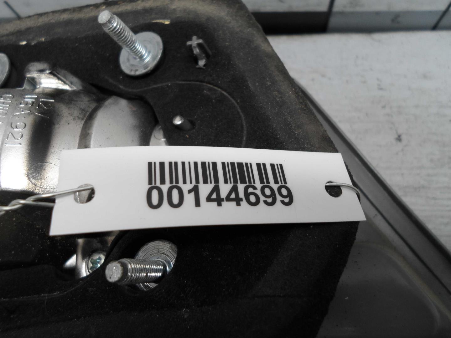 Фонарь задний внутренний правый