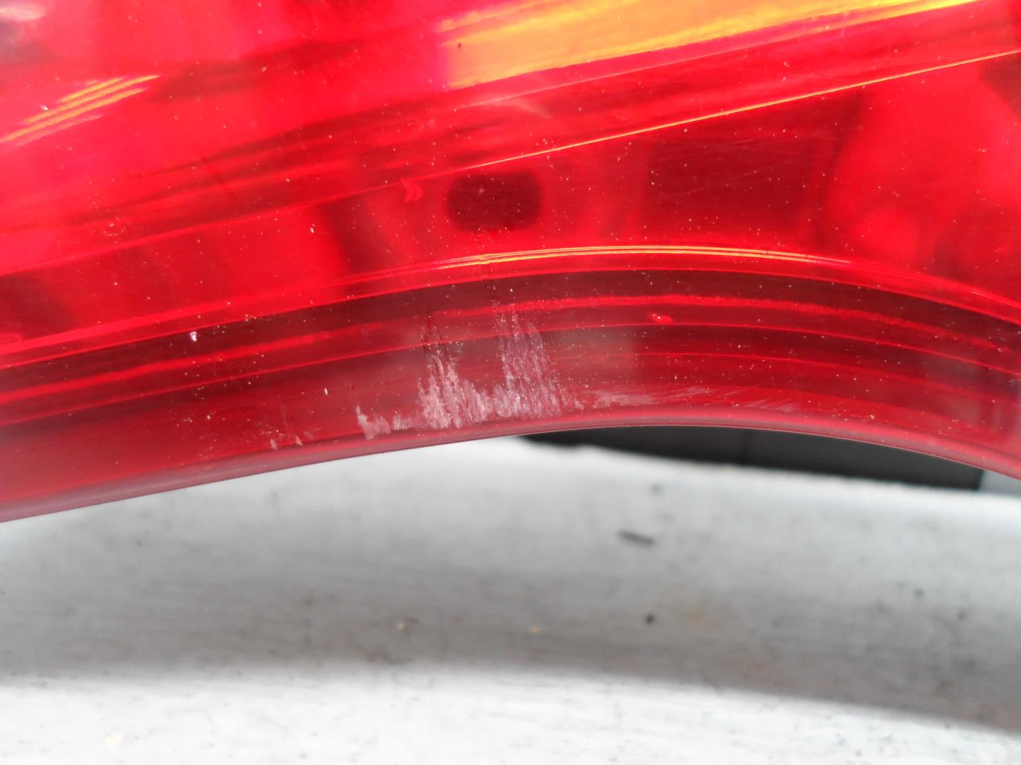 Фонарь задний внутренний правый