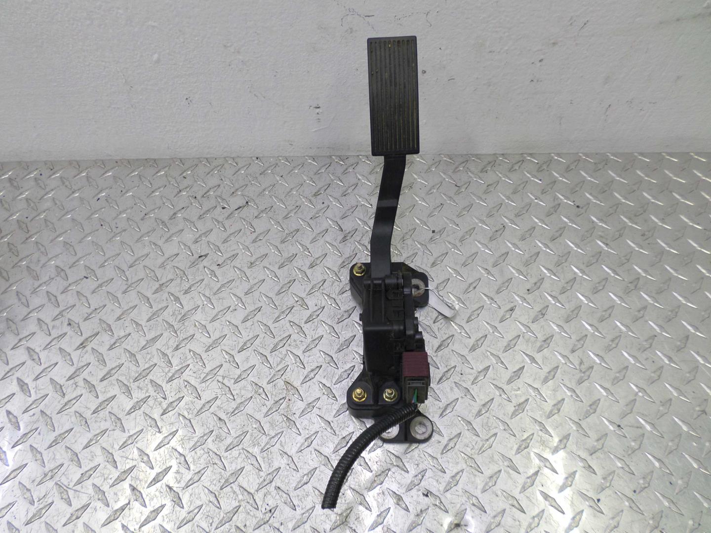 Педаль газа