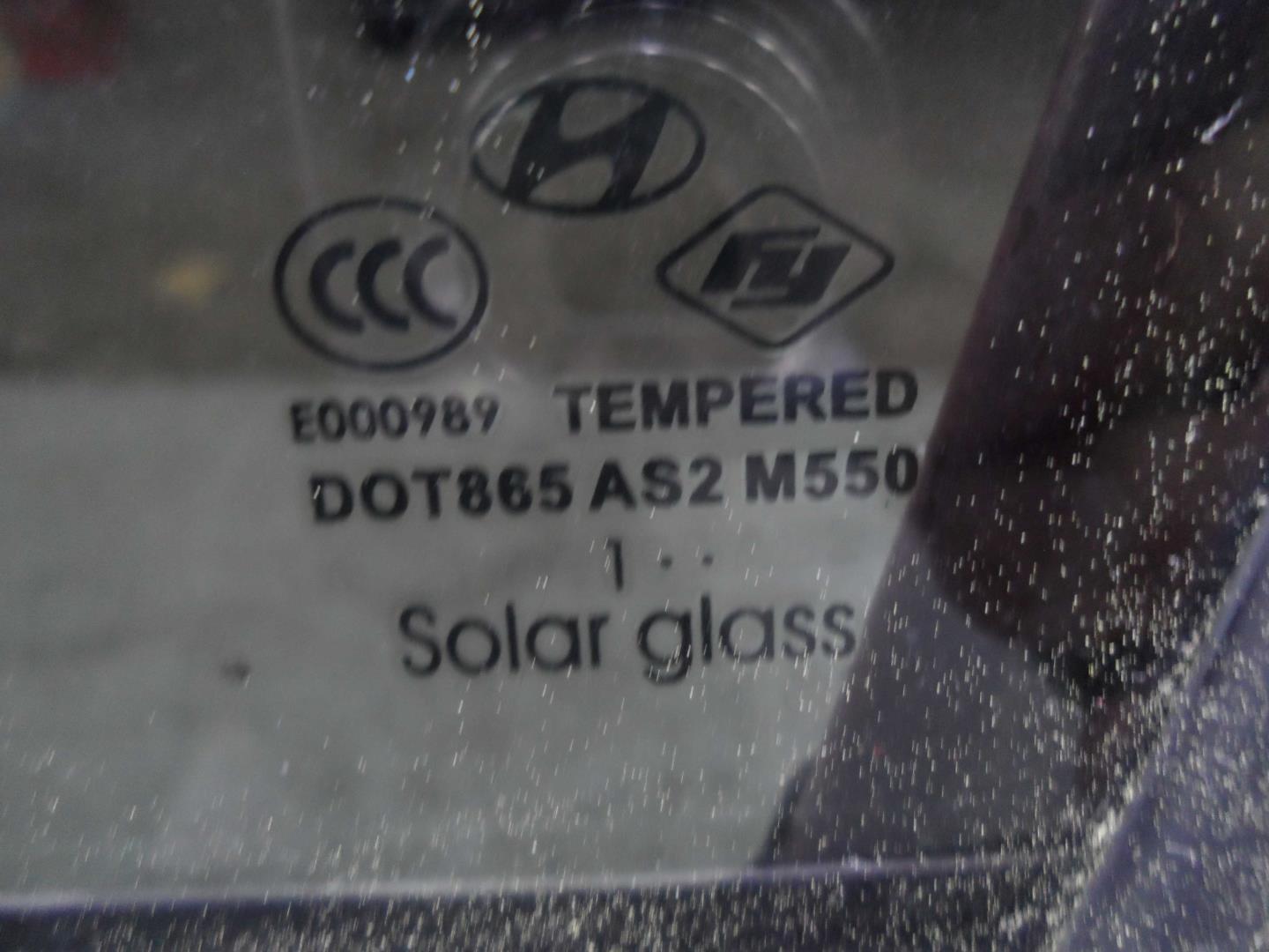 Замок двери передней левой