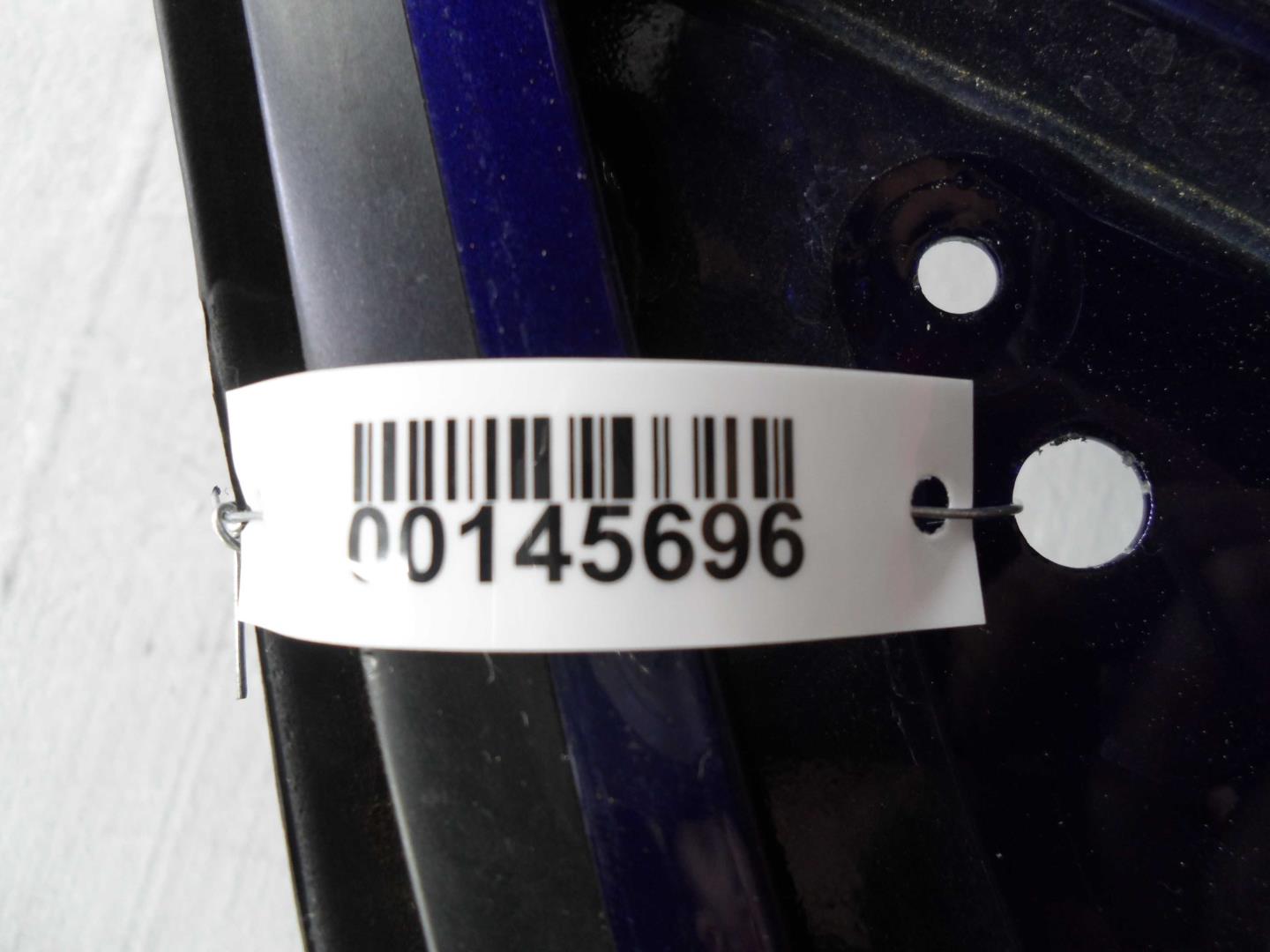 Замок двери передней левой