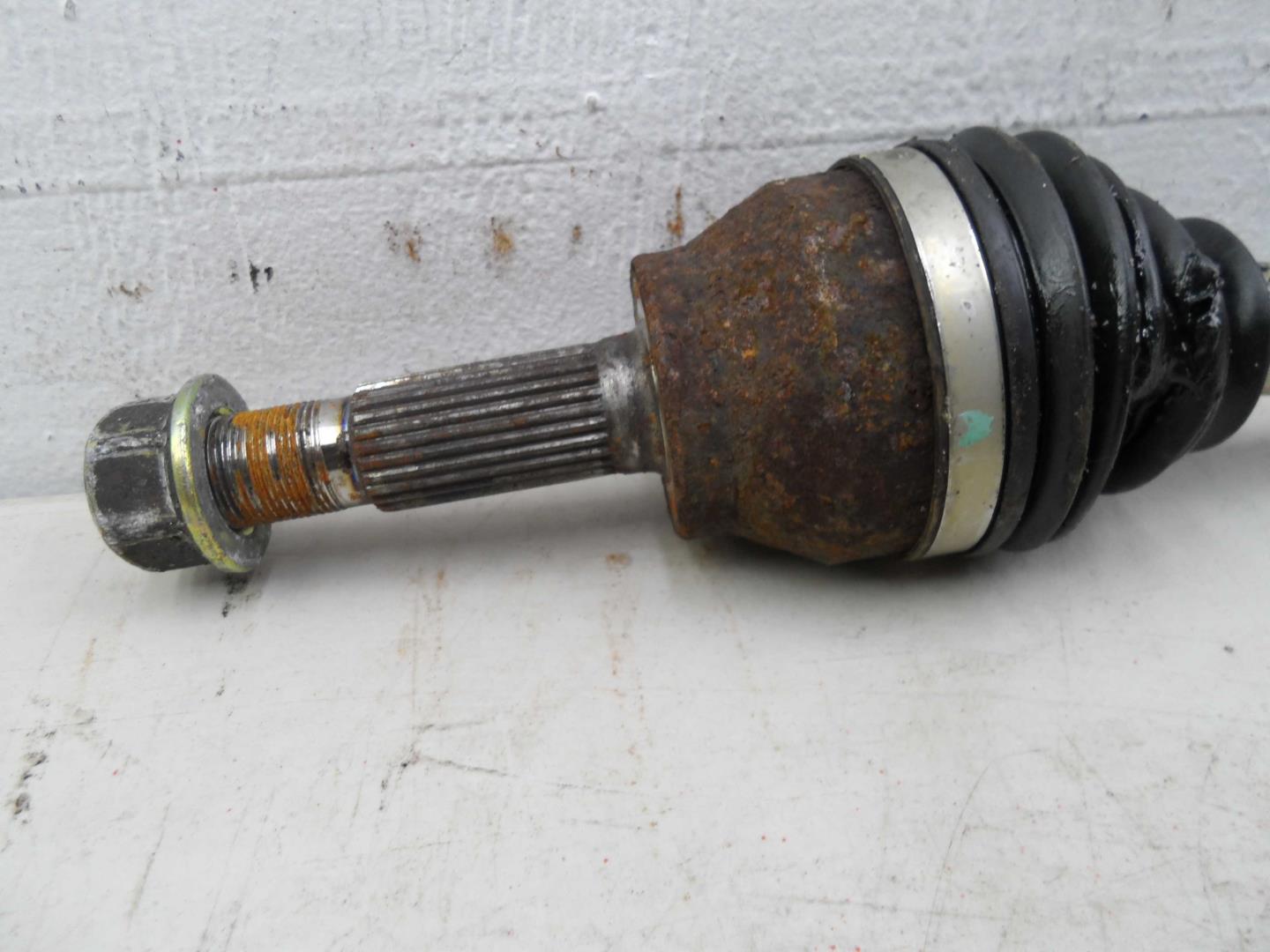 Полуось передняя правая